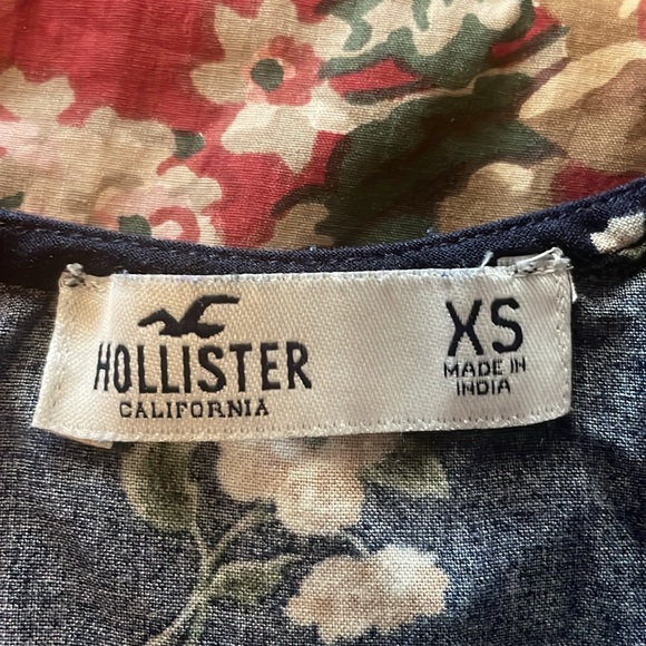 Holister Navy Floral Button Front Tank Top, Sz XS - Picture 4 of 9